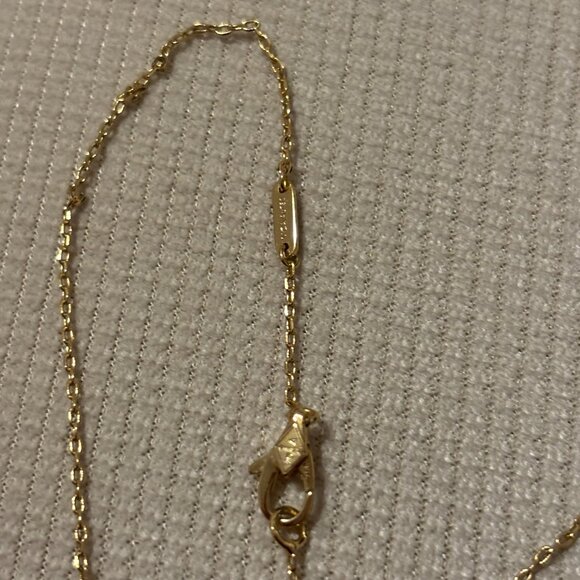 Mother of Pearl Clover Necklace NWOT - Picture 2 of 2